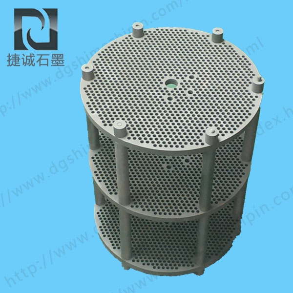 雙層導(dǎo)熱銅管燒結(jié)石墨散熱膜在加工進(jìn)程中存在一些通病，如石墨是揉捏成型，做成制品進(jìn)程還要涂膠、覆膜，加工進(jìn)程有許多不良情況。同時在模切進(jìn)程中石墨的邊際容易掉粉，所以還要做包邊處理，包邊處理本錢較高并且很費事，這或許會影響雙層導(dǎo)熱銅管燒結(jié)石墨盤的加工效率和制品率。石墨盤，石墨盤，銅管燒結(jié)石墨盤，石墨盤加工，燒結(jié)石墨盤，導(dǎo)熱管燒結(jié)石墨盤，石墨盤生產(chǎn)廠家